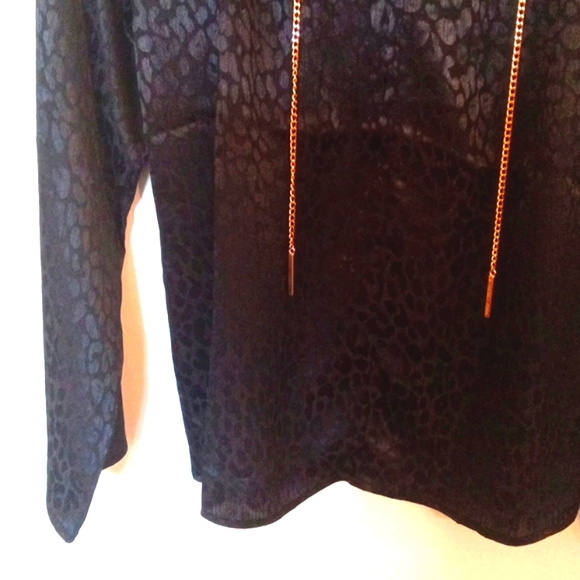 Micheal Kors Animal Print Ruffled Collar Blouse with Goldtone Chains - Picture 5 of 11